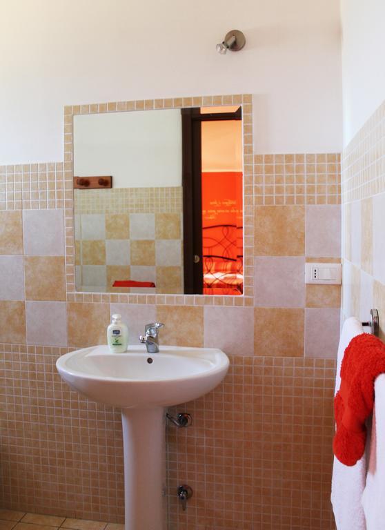 B&B L'Alba Nel Golfo Castelsardo Habitación foto